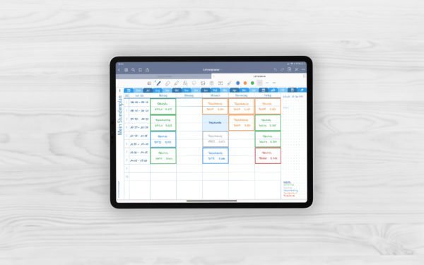 Produktbild fuer Shop Lehrerplaner Schuljahr 2021/2022 Long Journal Kalender Stundenplan Blau fuer iPad 11.0 beispielhaft gefuellt mit EmoLog, Notizen und Journaling Muster